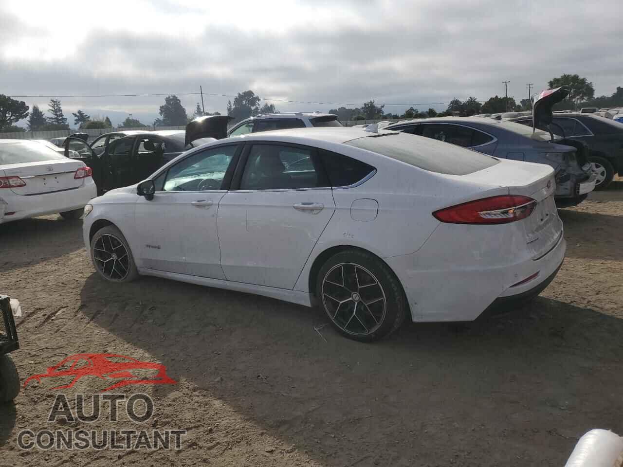 FORD FUSION 2019 - 3FA6P0LU3KR137821