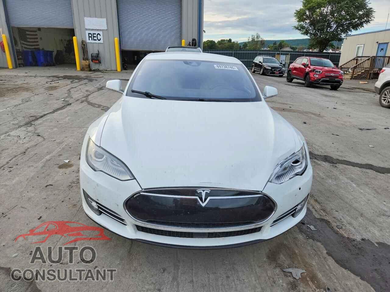 TESLA MODEL S 2015 - 5YJSA1E1XFF120296