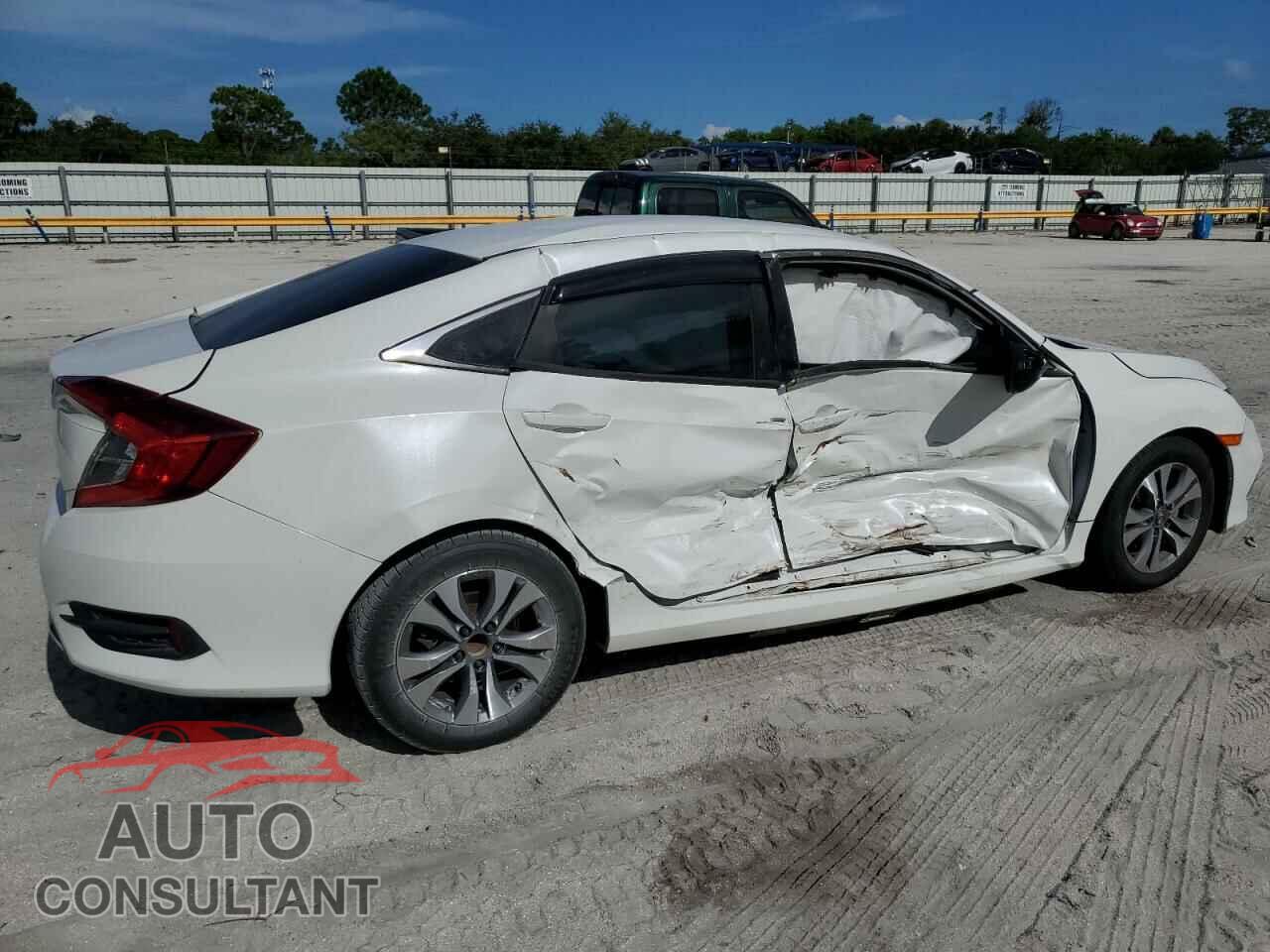 HONDA CIVIC 2019 - 2HGFC2F62KH551376