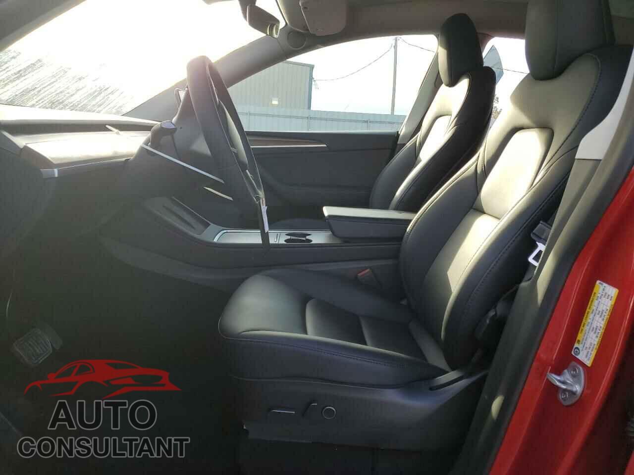 TESLA MODEL Y 2023 - 7SAYGDEE9PF685561