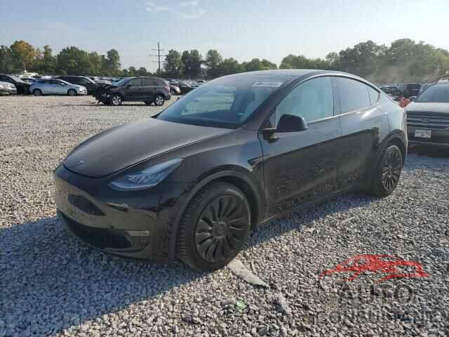 TESLA MODEL Y 2021 - 5YJYGDEE2MF183645