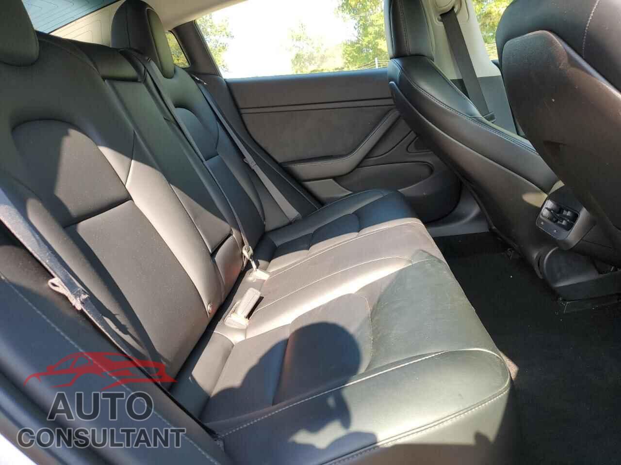 TESLA MODEL 3 2019 - 5YJ3E1EB9KF418320
