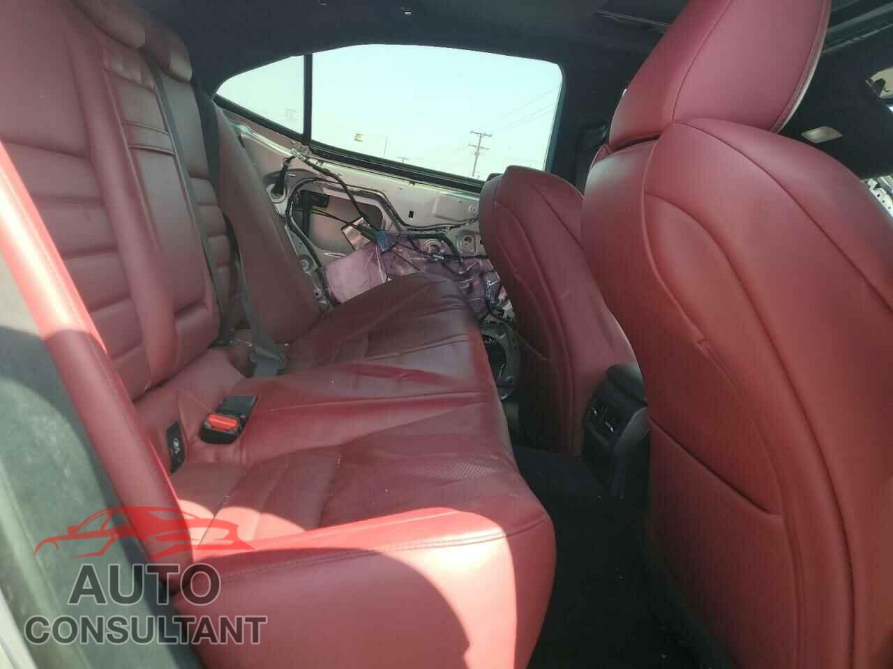 LEXUS IS 2014 - JTHBF1D20E5035428