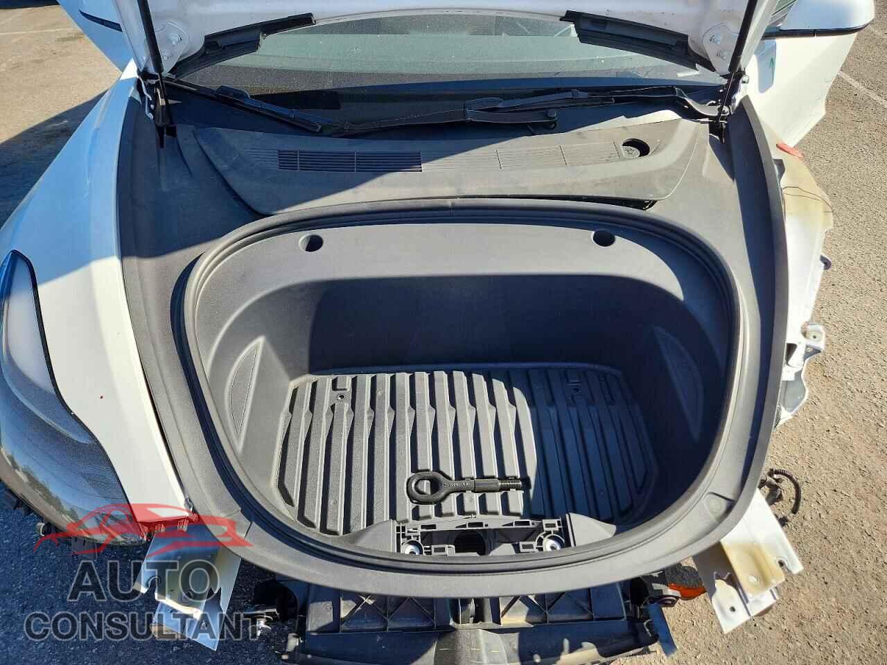 TESLA MODEL 3 2023 - 5YJ3E1EA3PF555543