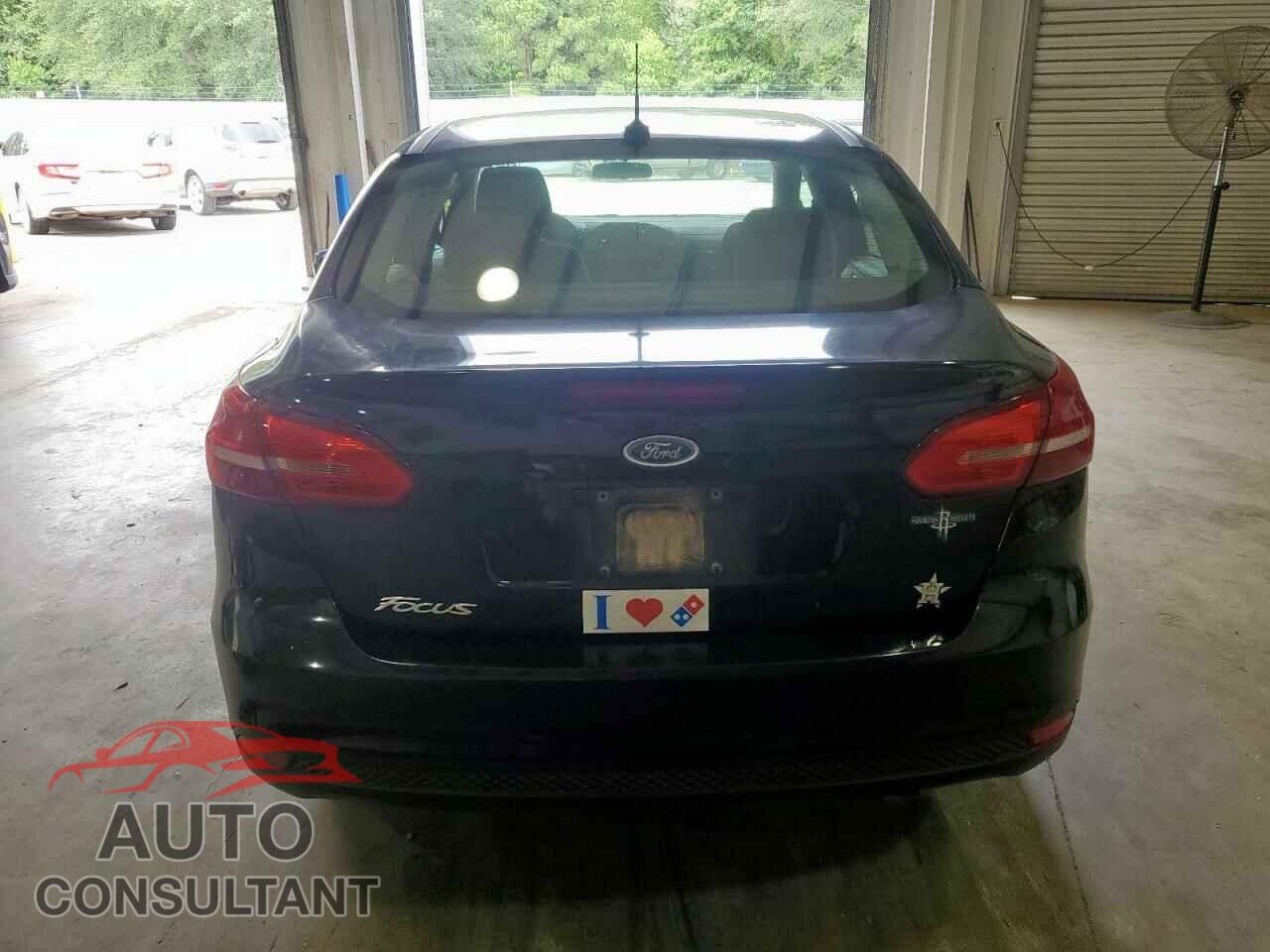 FORD FOCUS 2017 - 1FADP3E28HL244343