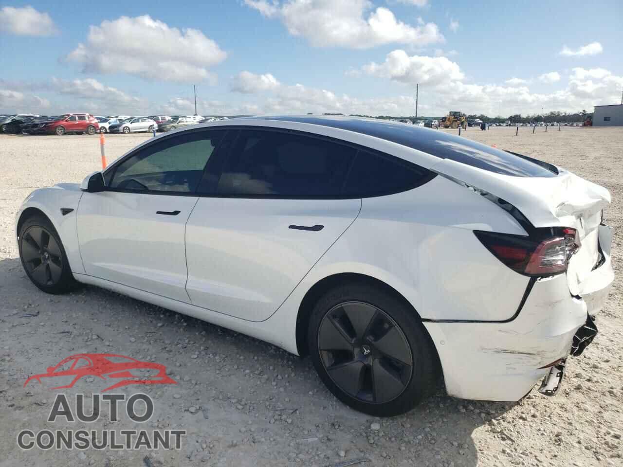 TESLA MODEL 3 2021 - 5YJ3E1EA4MF093845