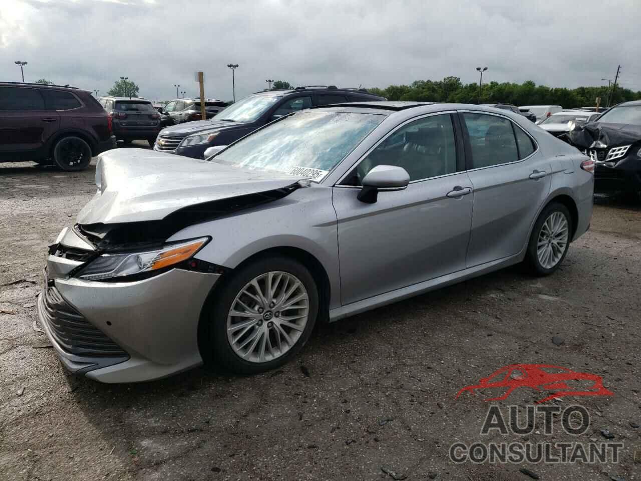 TOYOTA CAMRY 2018 - 4T1B11HK6JU143378