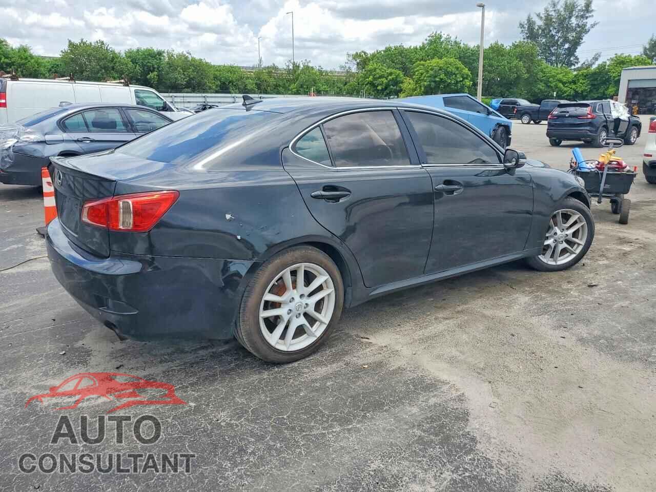LEXUS IS 2011 - JTHBF5C27B5141606