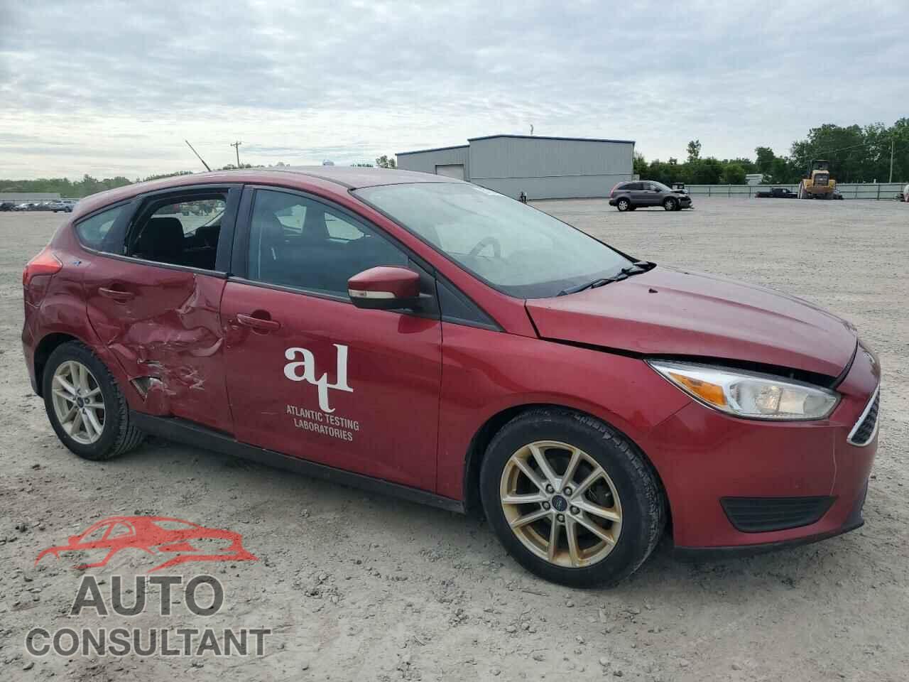 FORD FOCUS 2017 - 1FADP3K24HL212252