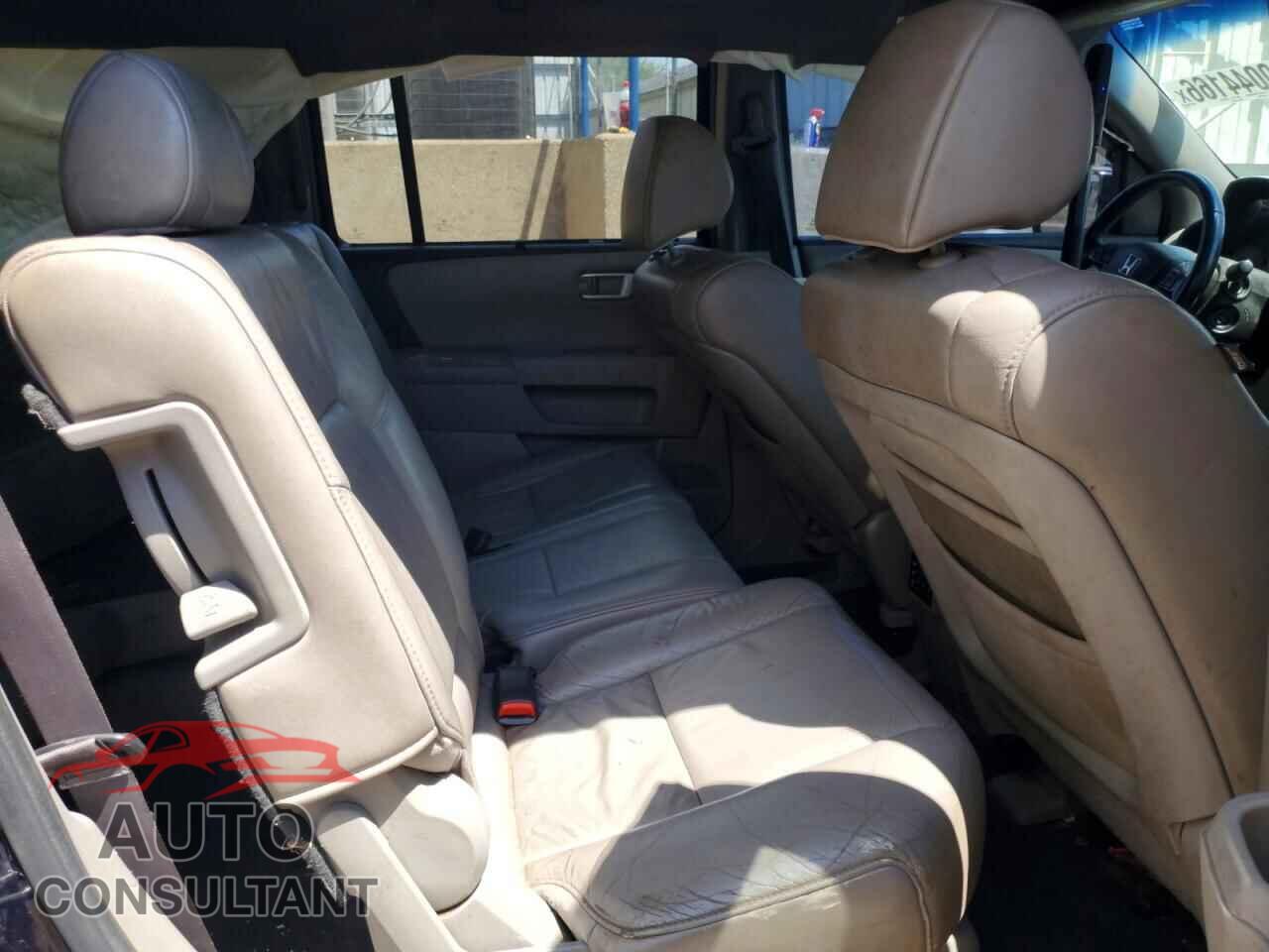 HONDA PILOT 2011 - 5FNYF4H91BB077380