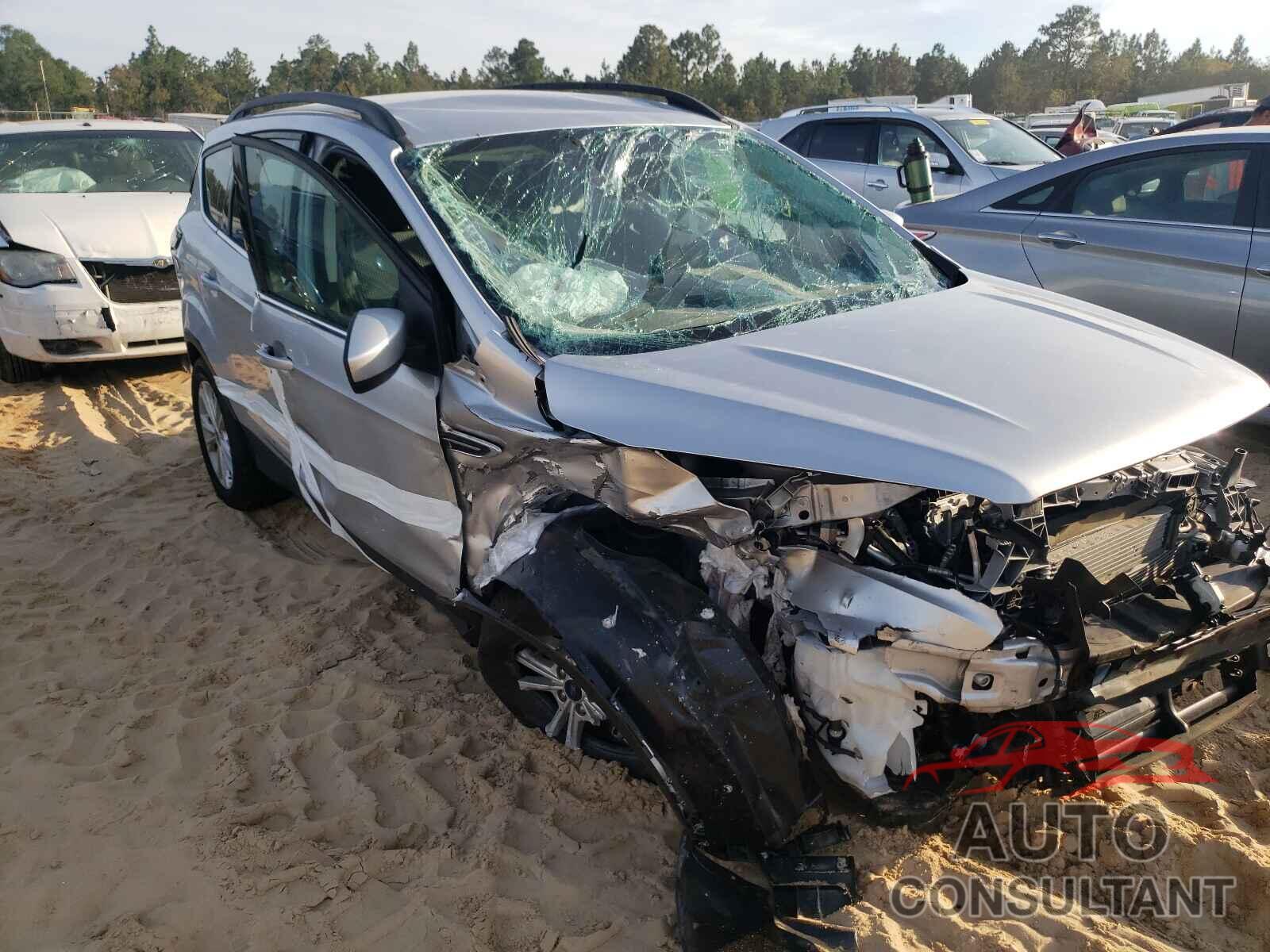 FORD ESCAPE 2017 - 1FMCU0GD4HUB73014
