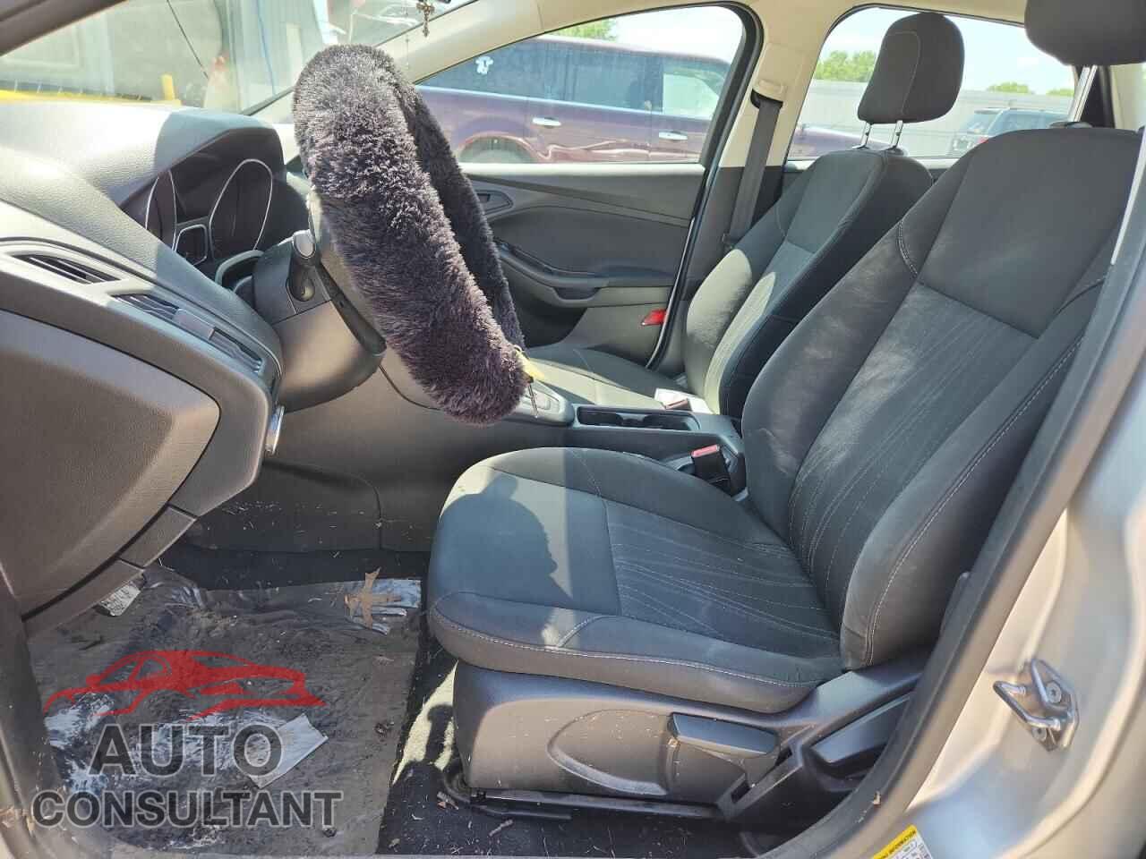 FORD FOCUS 2016 - 1FADP3E20GL242164
