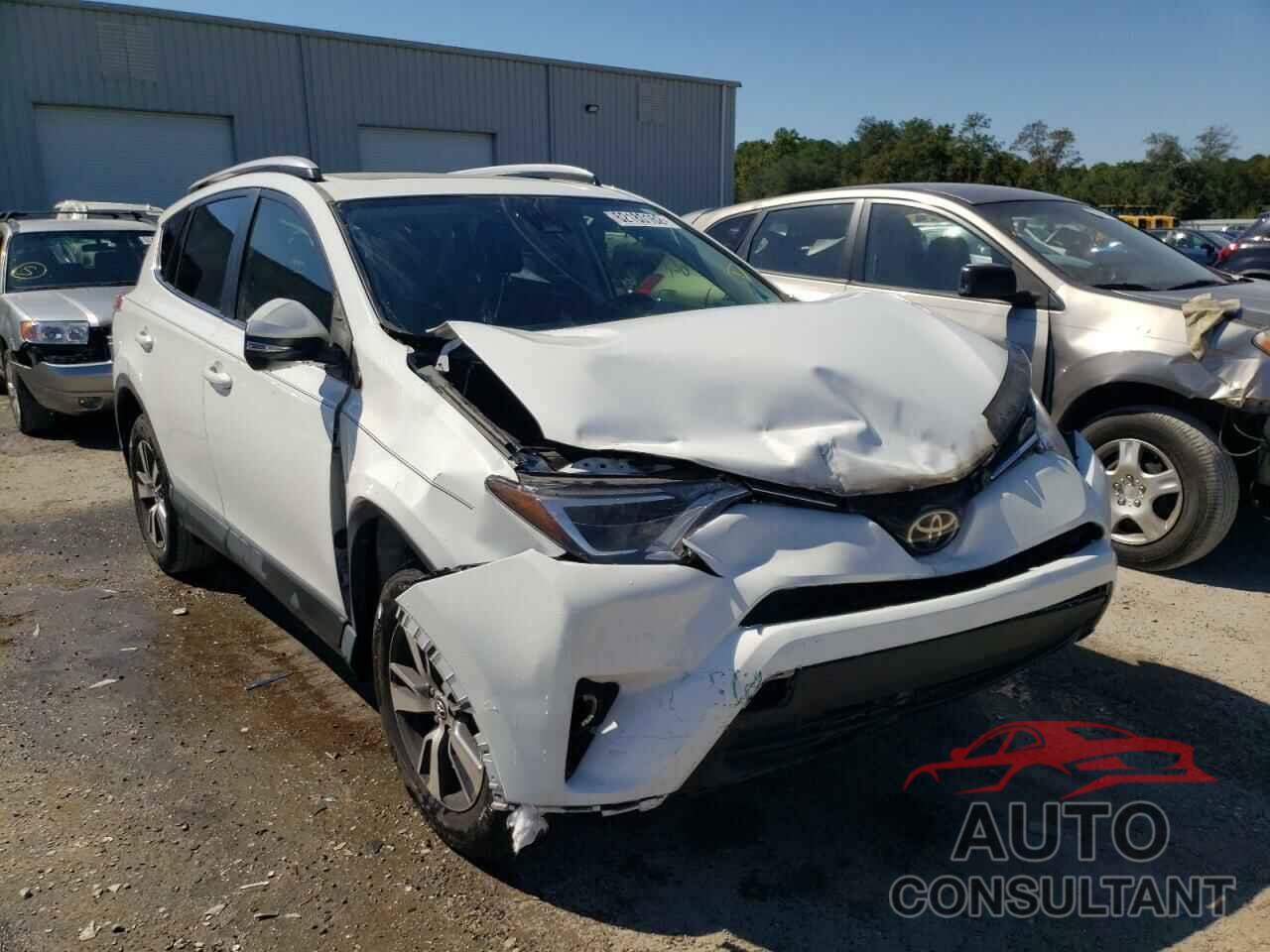 TOYOTA RAV4 2017 - JTMWFREV5HJ138317