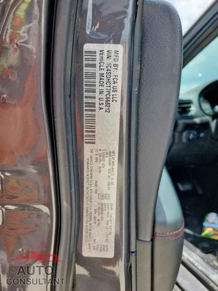DODGE DURANGO 2023 - 1C4SDHCT7PC668212
