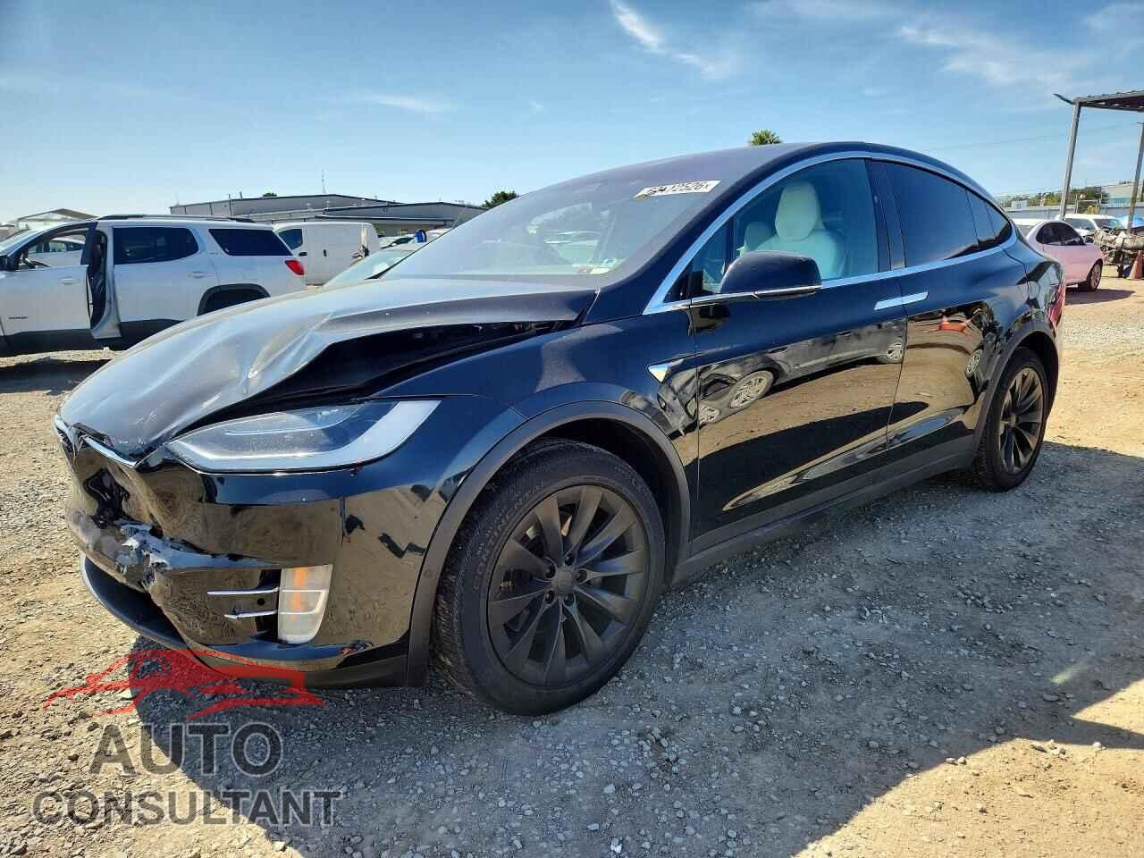 TESLA MODEL X 2017 - 5YJXCAE25HF065882