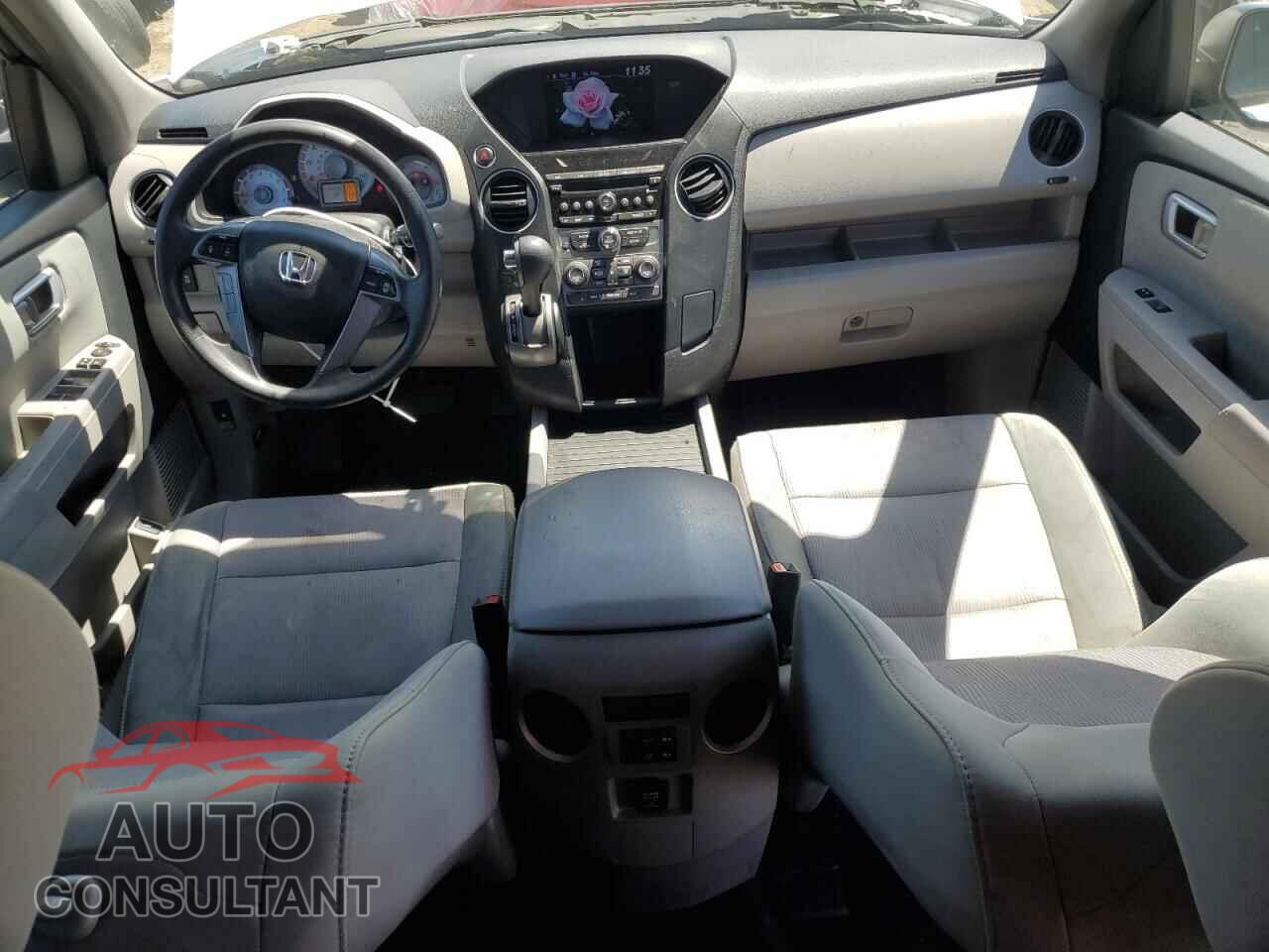 HONDA PILOT 2013 - 5FNYF3H49DB033855