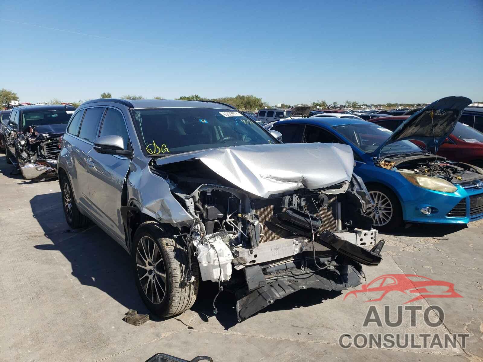 TOYOTA HIGHLANDER 2018 - 5TDKZRFH8JS548598