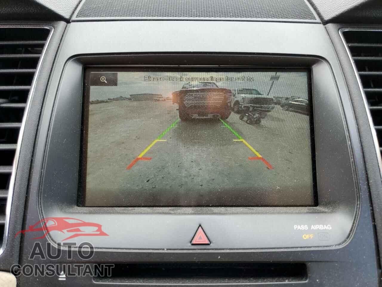 FORD TAURUS 2015 - 1FAHP2E89FG166757