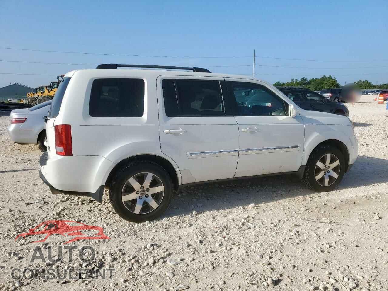 HONDA PILOT 2013 - 5FNYF3H92DB012650