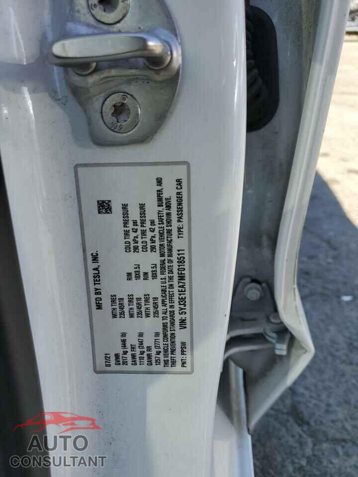 TESLA MODEL 3 2021 - 5YJ3E1EA7MF018511