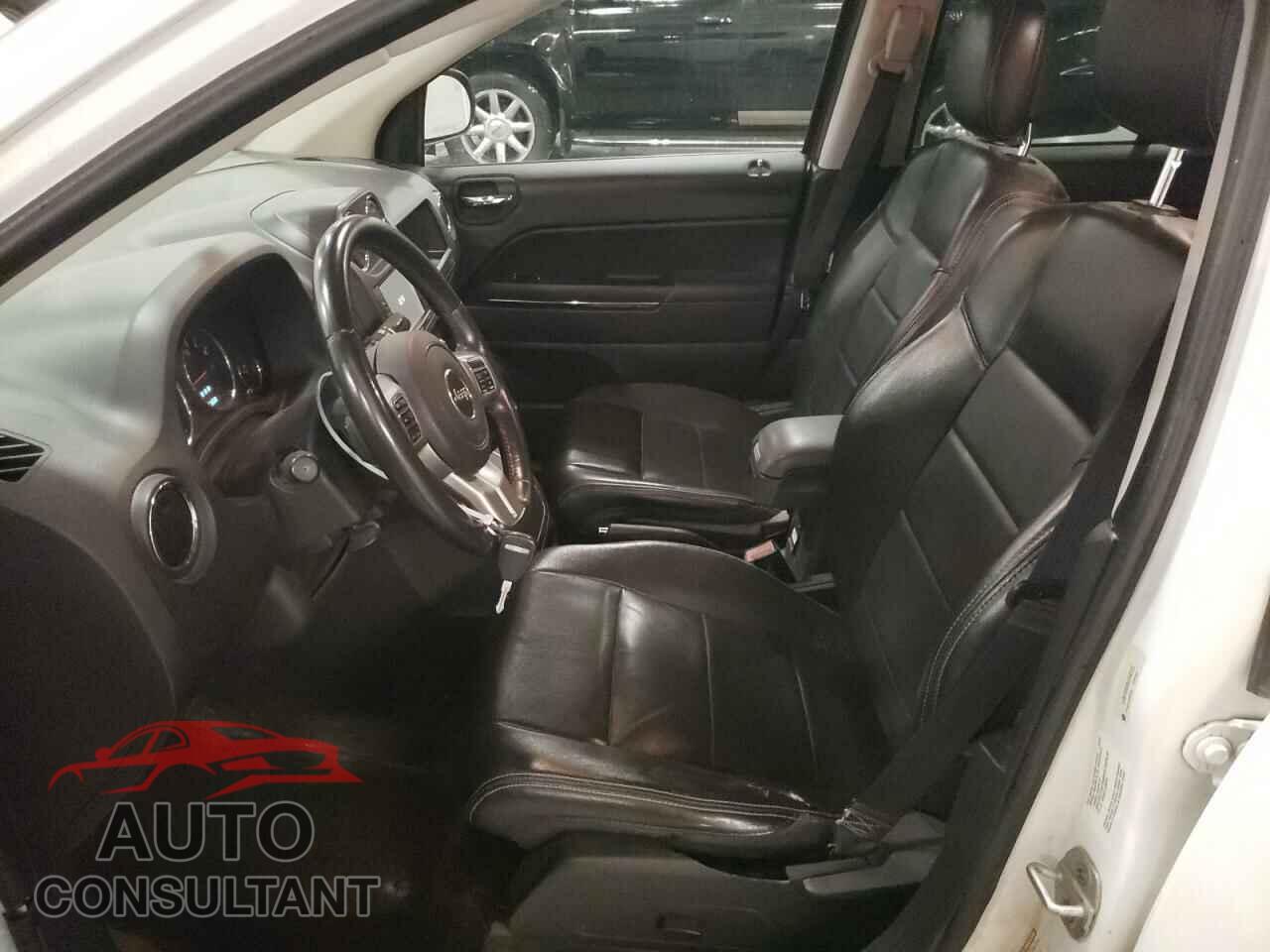 JEEP COMPASS 2011 - 1J4NF5FB2BD240103