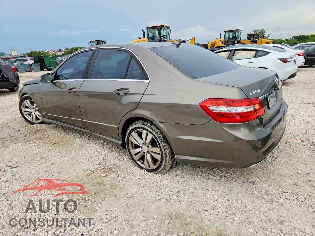 MERCEDES-BENZ E-CLASS 2011 - WDDHF5GB5BA410785