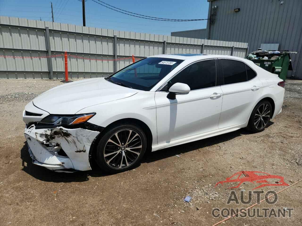 TOYOTA CAMRY 2018 - 4T1B11HK9JU551308