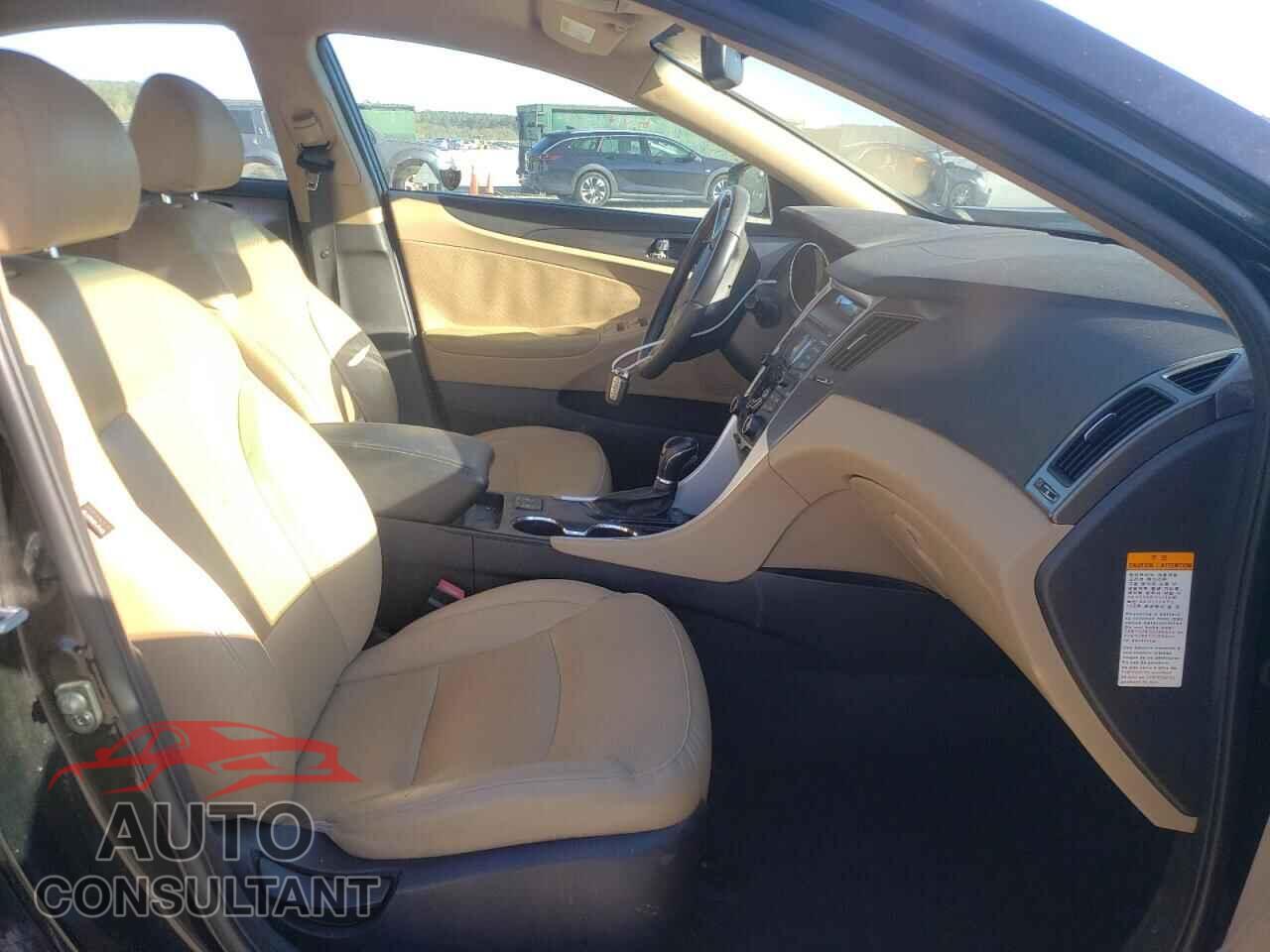 HYUNDAI SONATA 2012 - KMHEC4A46CA060476