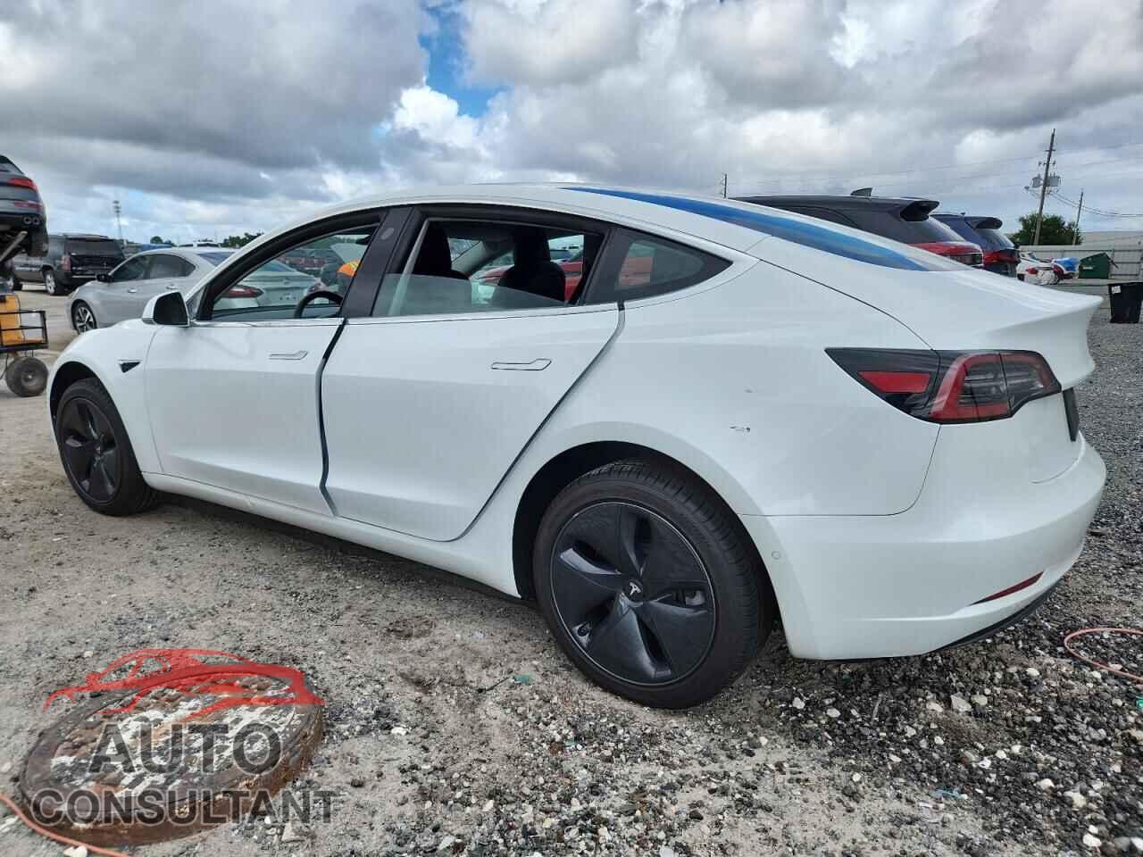 TESLA MODEL 3 2019 - 5YJ3E1EA3KF484319