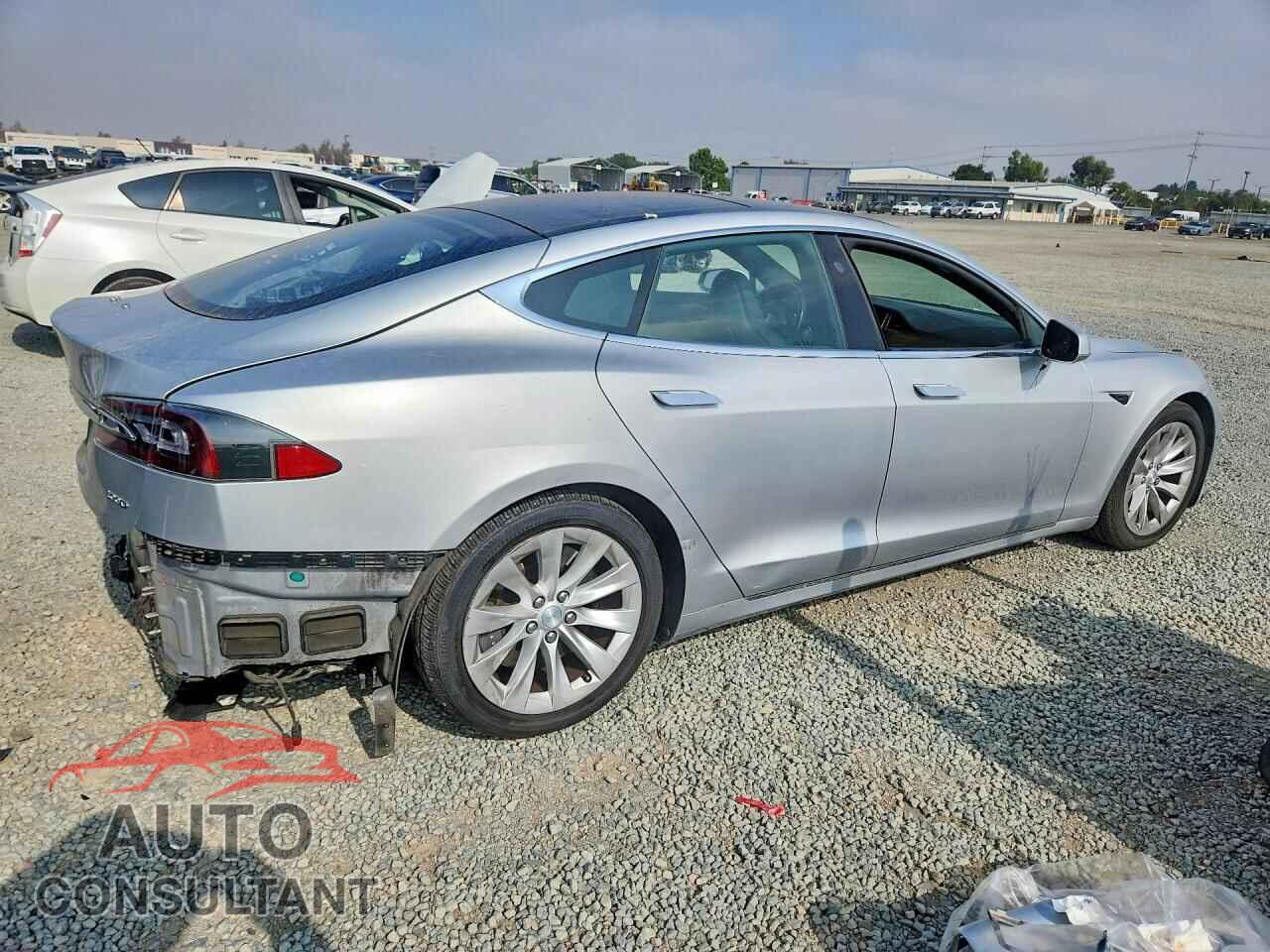 TESLA MODEL S 2018 - 5YJSA1E28JF269355