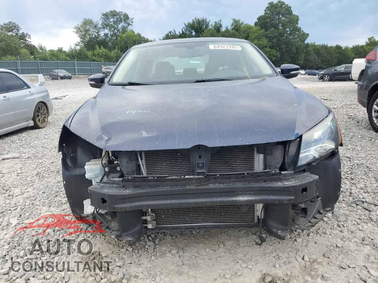 VOLKSWAGEN PASSAT 2013 - 1VWCN7A34DC115931