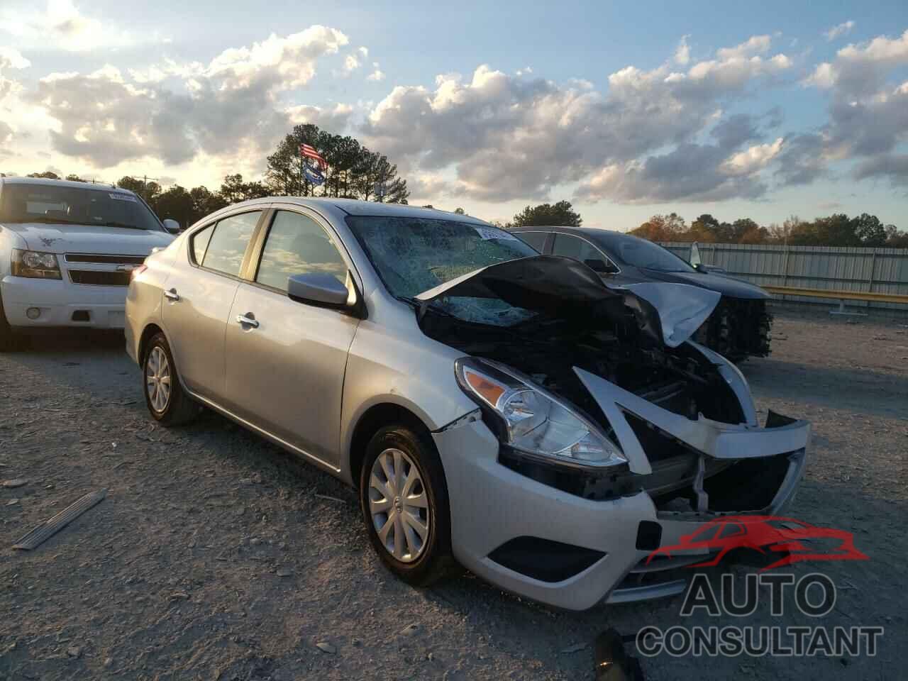 NISSAN VERSA 2018 - 3N1CN7AP4JL867542