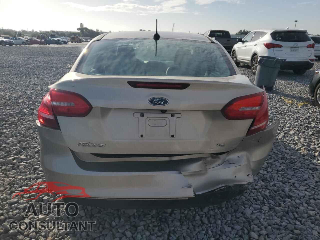 FORD FOCUS 2017 - 1FADP3F27HL289465