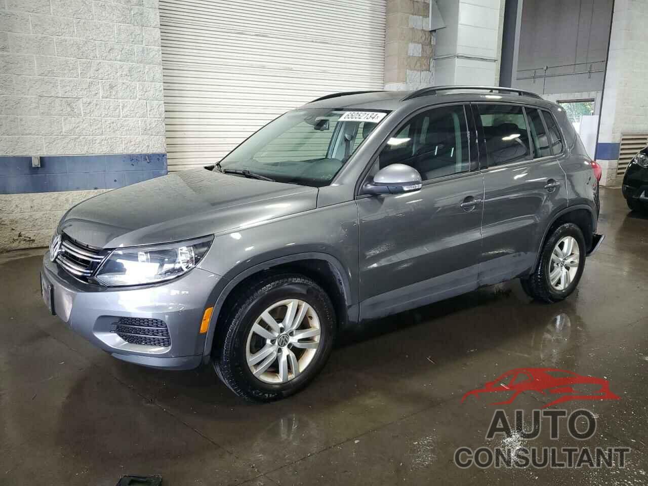 VOLKSWAGEN TIGUAN 2017 - WVGBV7AX9HK040233