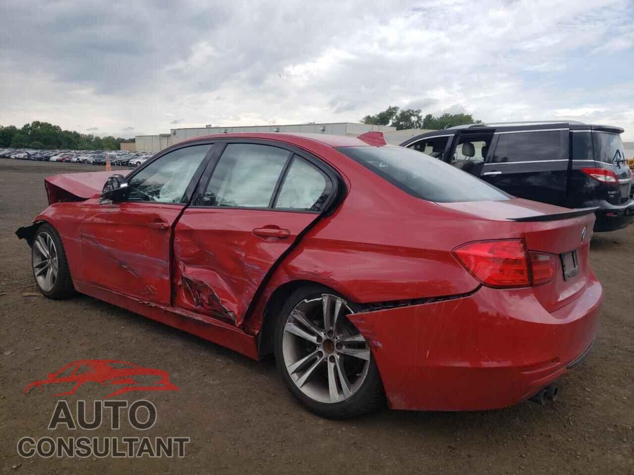 BMW 3 SERIES 2013 - WBA3B3G55DNR81104