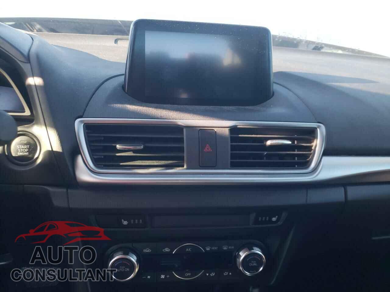 MAZDA 3 2018 - 3MZBN1V34JM214830