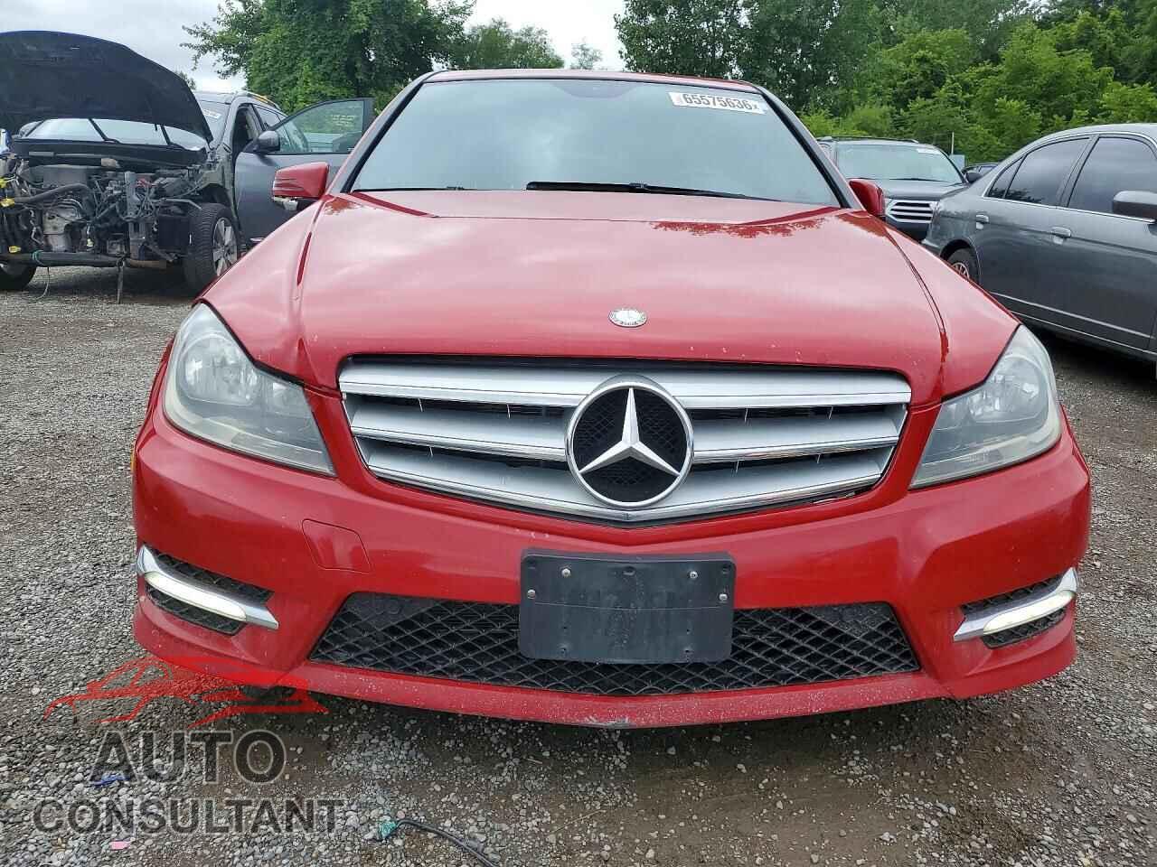 MERCEDES-BENZ C-CLASS 2012 - WDDGF8FB7CA689754
