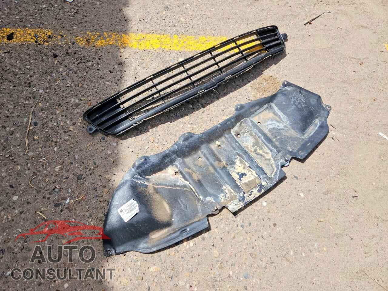 TOYOTA COROLLA 2013 - 2T1BU4EE9DC078152