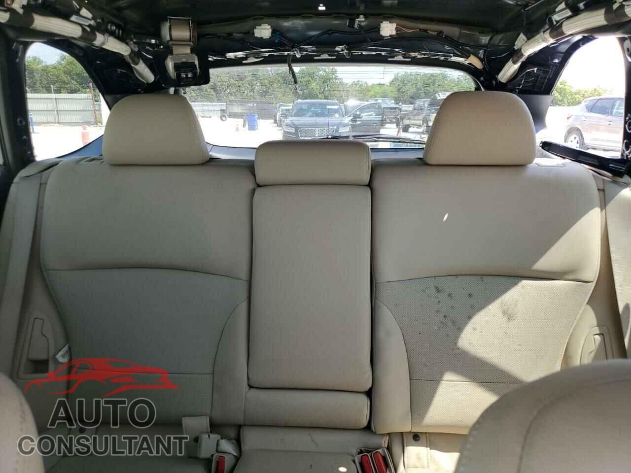 SUBARU OUTBACK 2018 - 4S4BSANC3J3211541