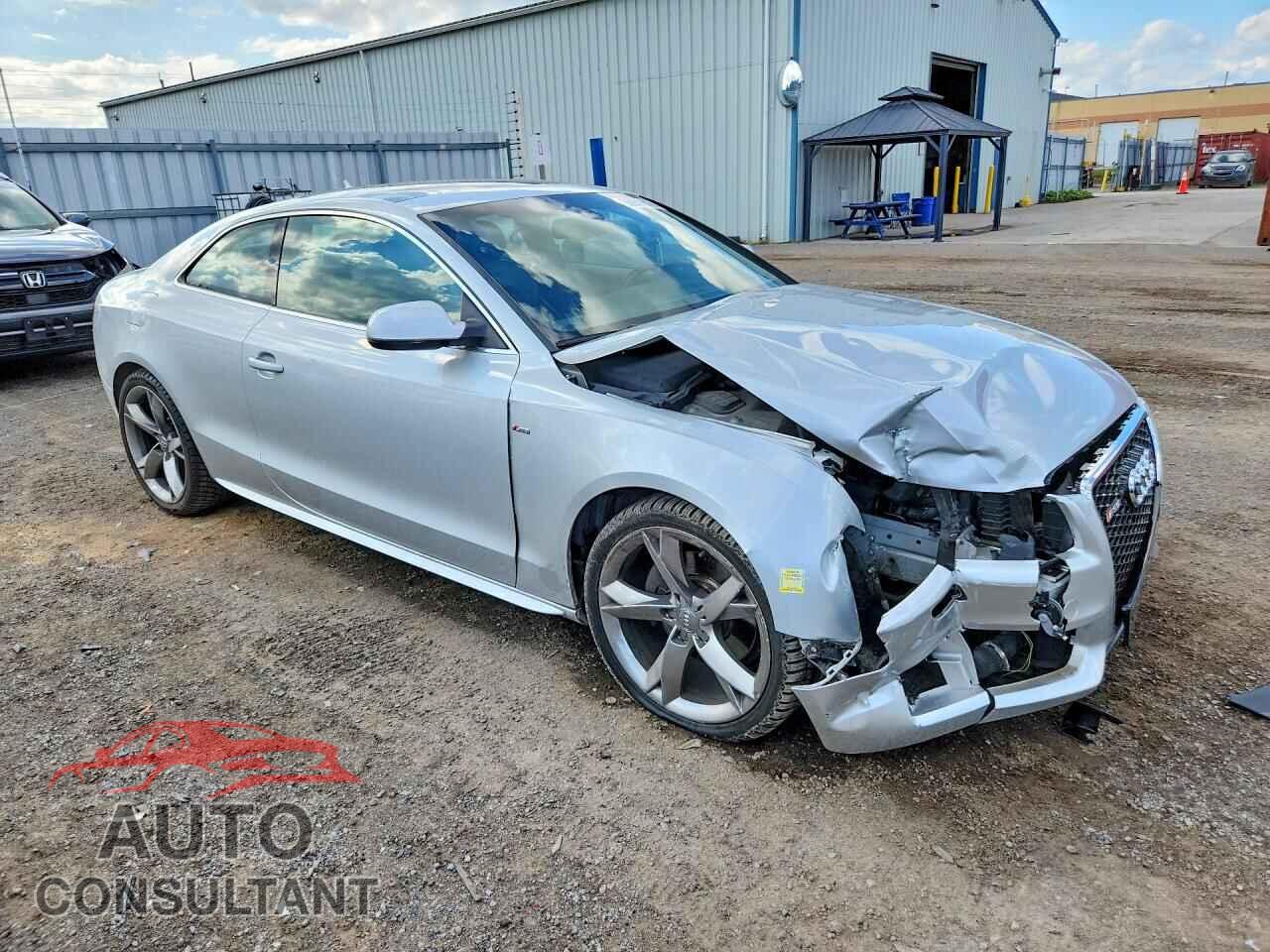 AUDI A5 2010 - WAUMFBFR5AA018343