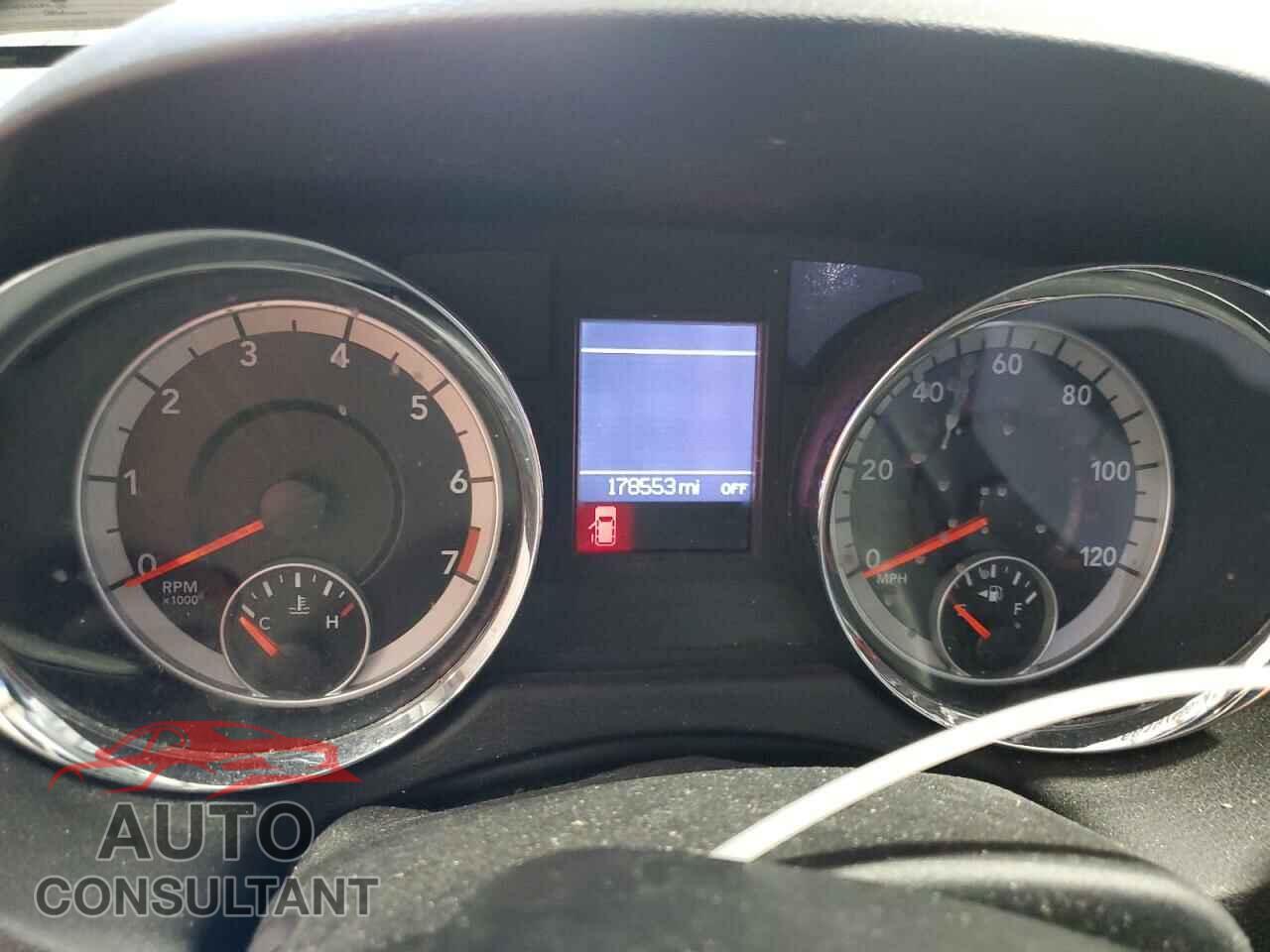 DODGE CARAVAN 2011 - 2D4RN5DGXBR659986