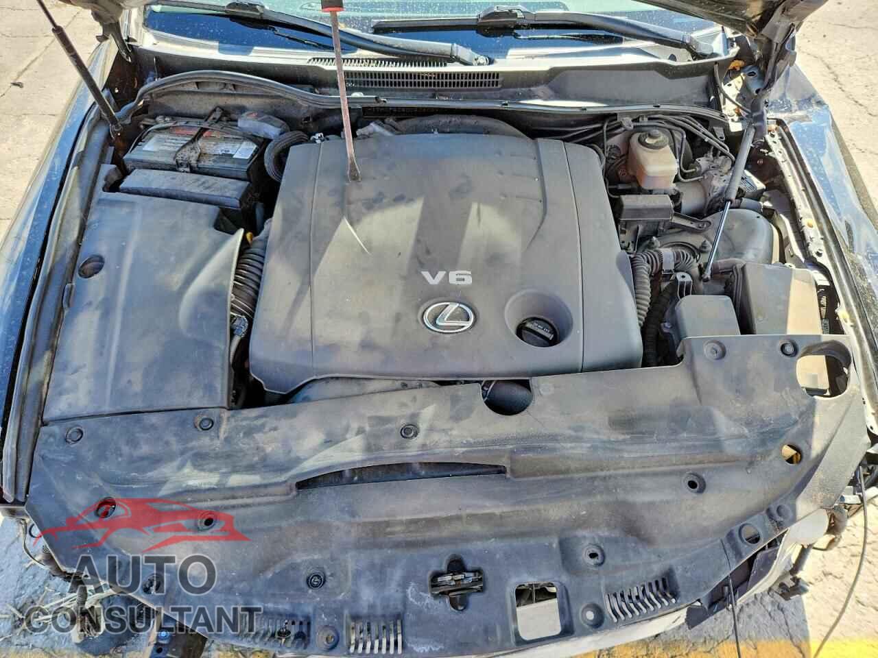 LEXUS IS 2012 - JTHCF5C20C5060520