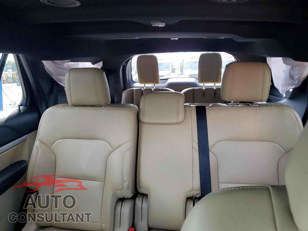 FORD EXPLORER 2017 - 1FM5K7D88HGC29405