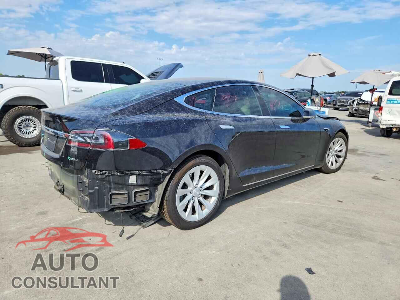 TESLA MODEL S 2017 - 5YJSA1E25HF186122