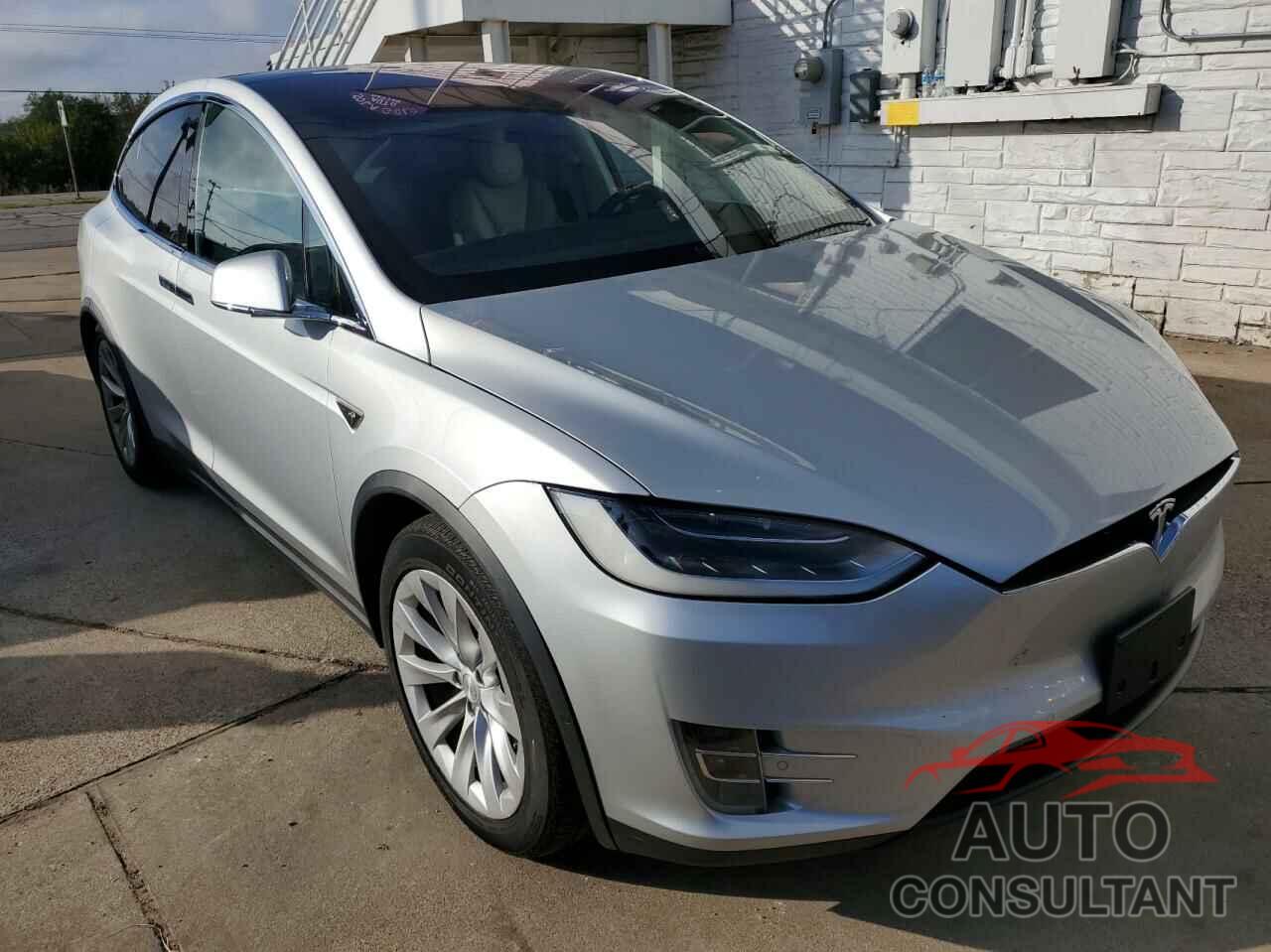 TESLA MODEL X 2016 - 5YJXCBE22GF003764