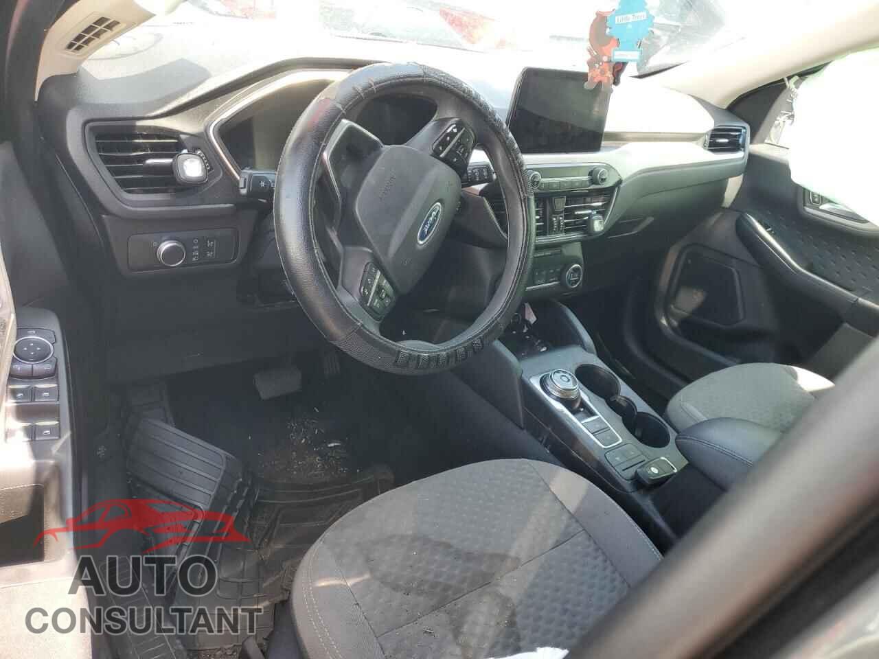 FORD ESCAPE 2020 - 1FMCU0G64LUA46130