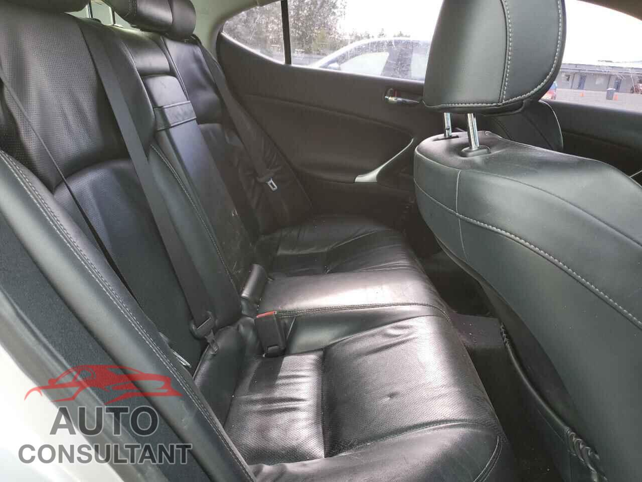 LEXUS IS 2011 - JTHBF5C29B5144555