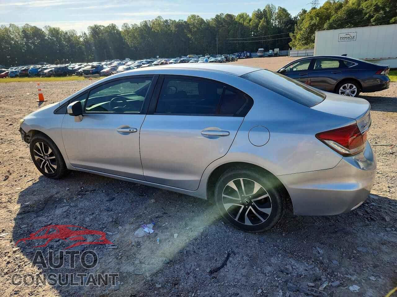 HONDA CIVIC 2015 - 2HGFB2F87FH551772