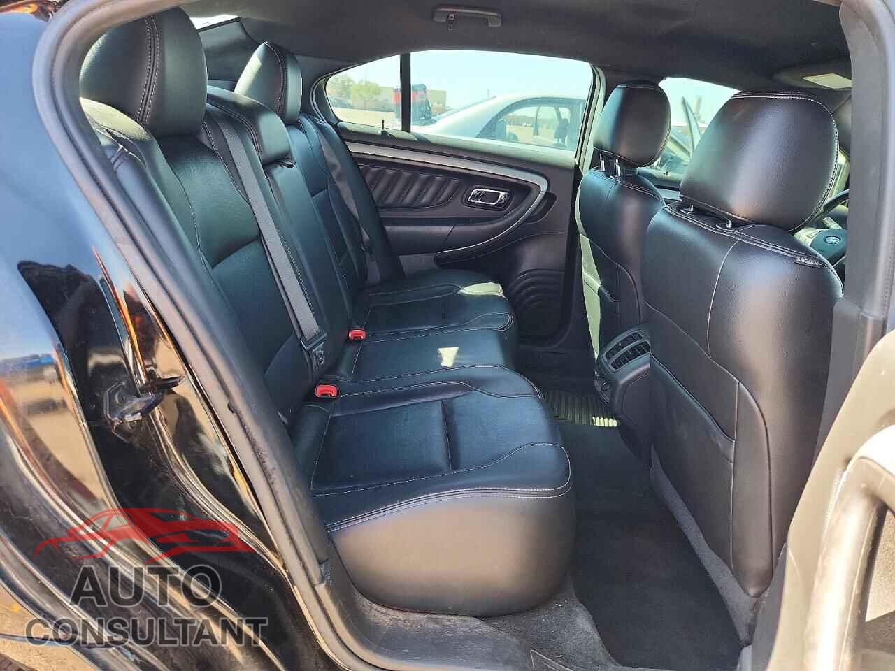 FORD TAURUS 2017 - 1FAHP2E82HG127978