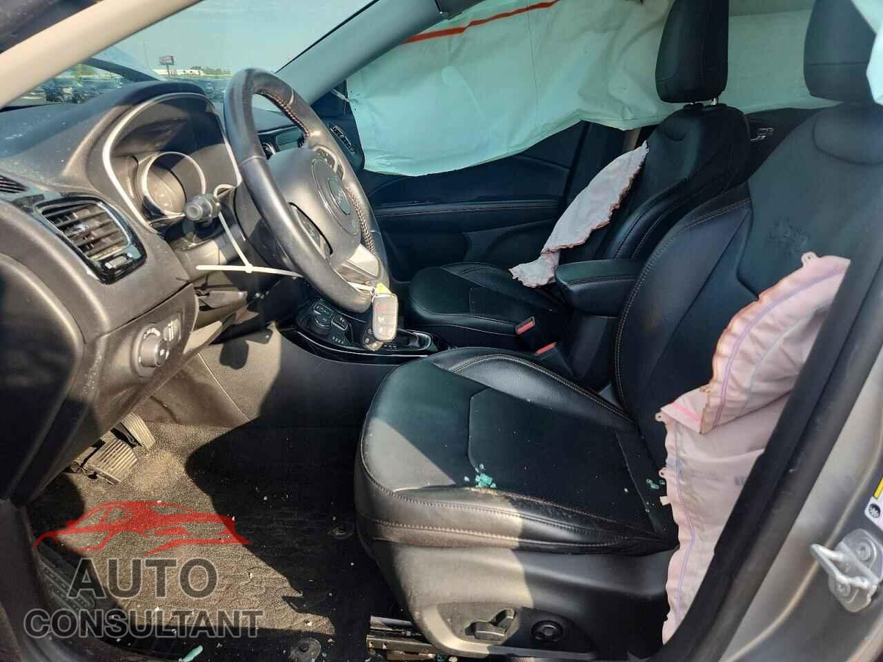JEEP COMPASS 2020 - 3C4NJDCB6LT128077